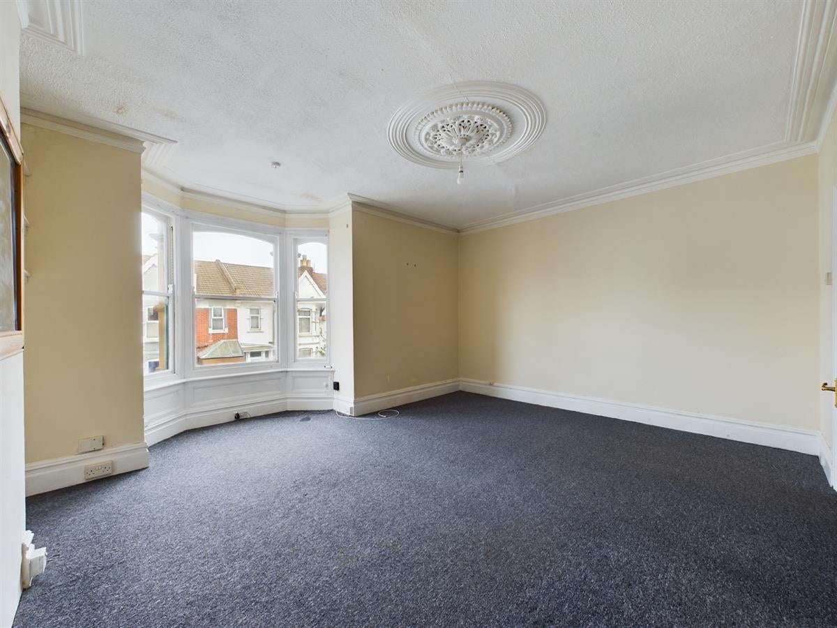 Flat Shadwell Road in Portsmouth