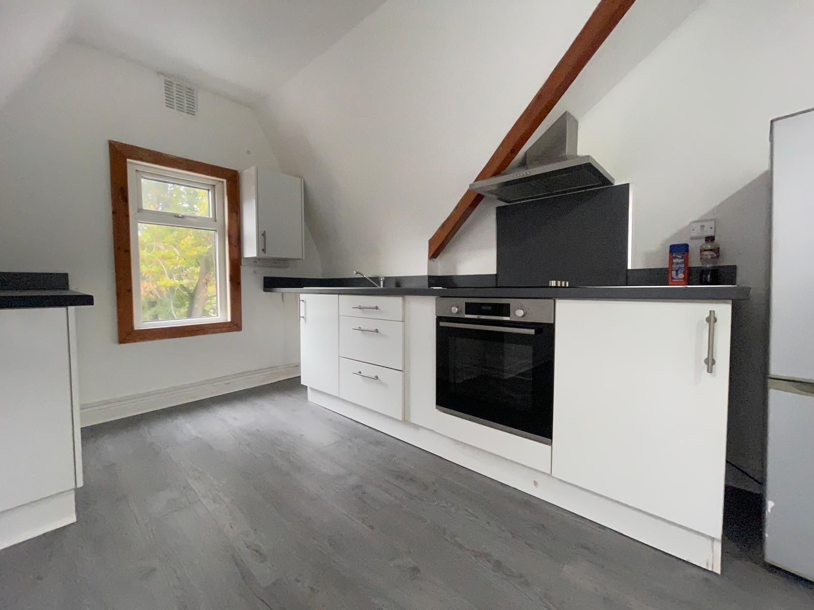Flat Harehills Avenue in Leeds
