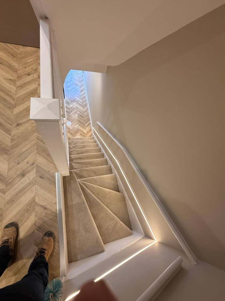 Room Blackwell Close in Greater London