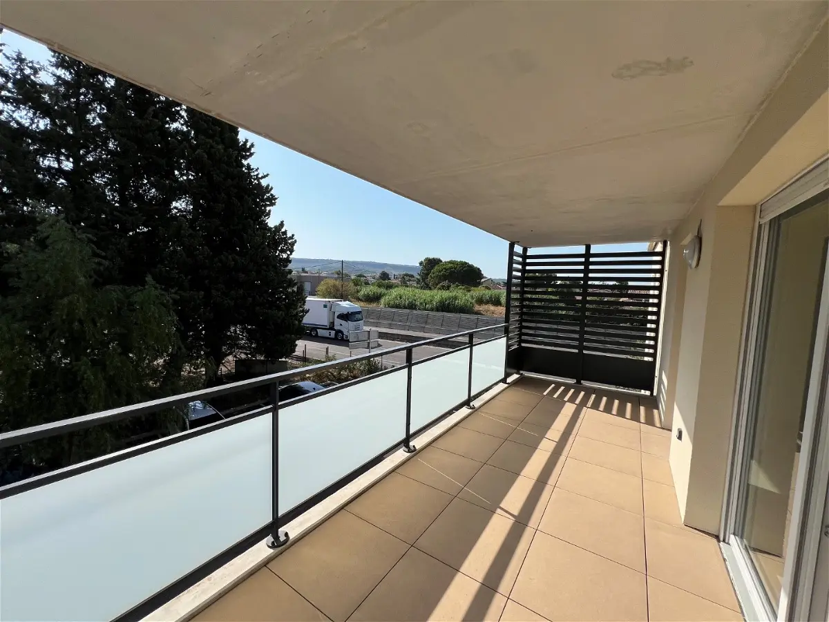 Flat Avenue Jean Mermoz in Rognac