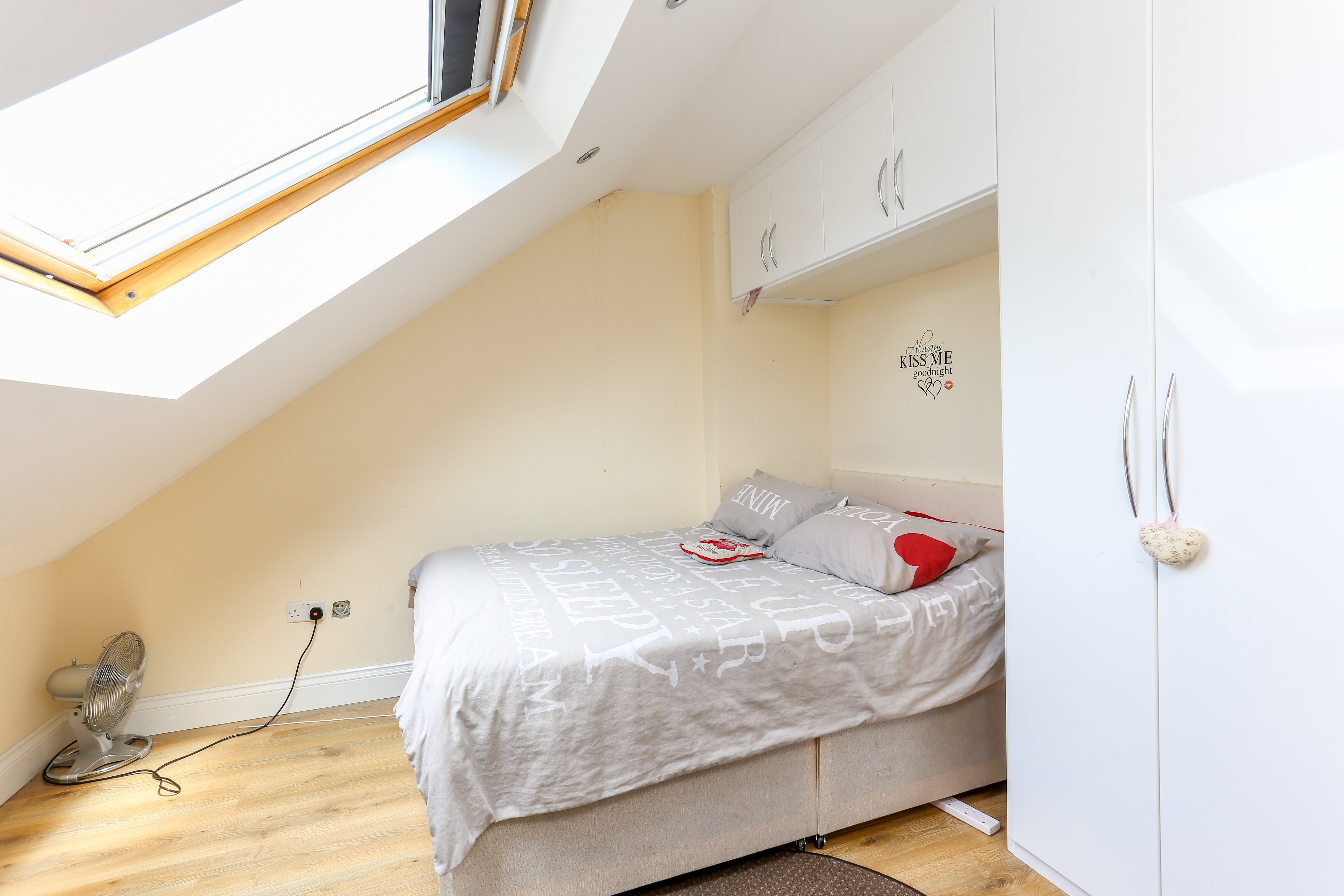 Room Boston Road in Greater London
