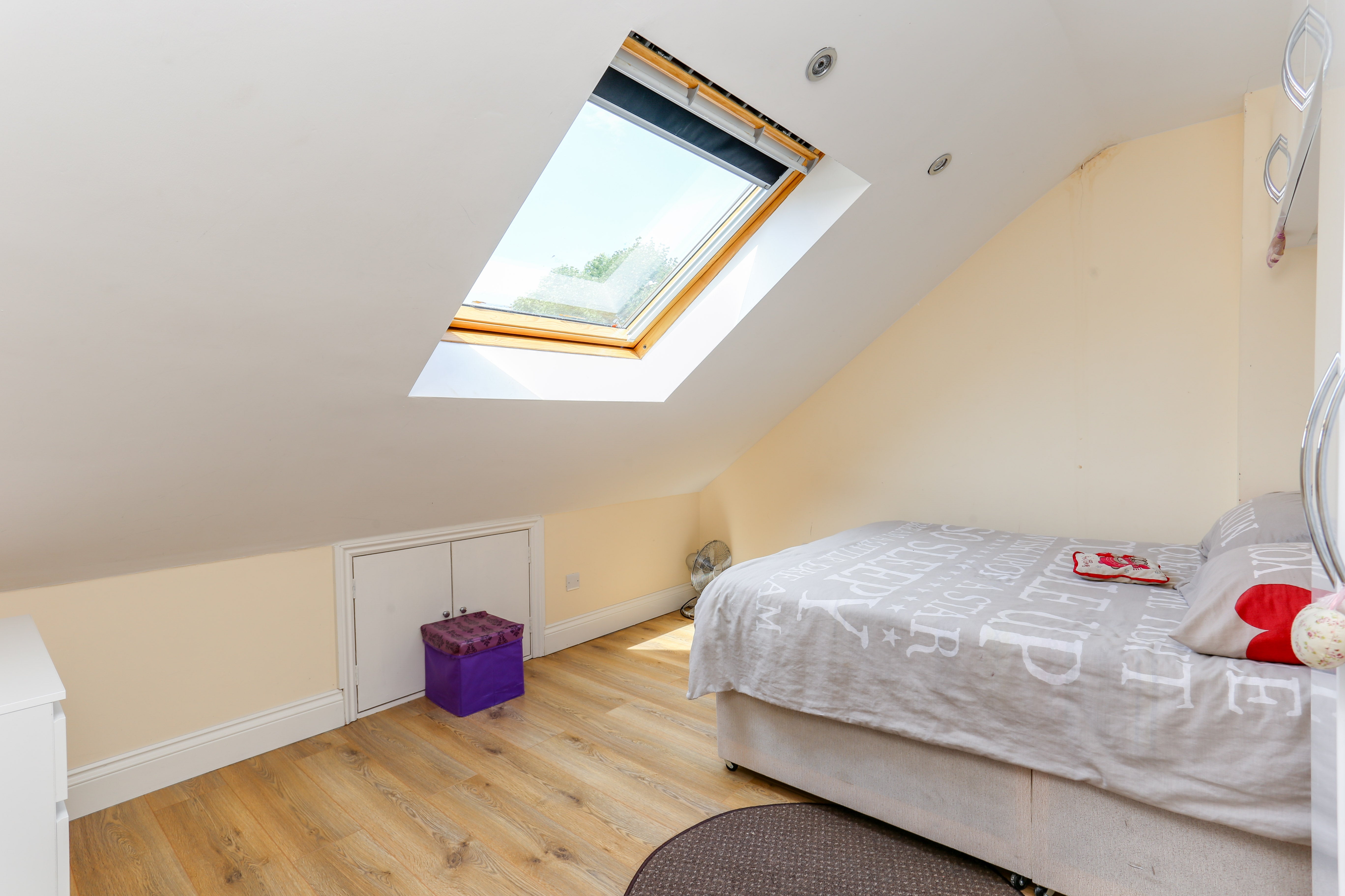 Room Boston Road in Greater London