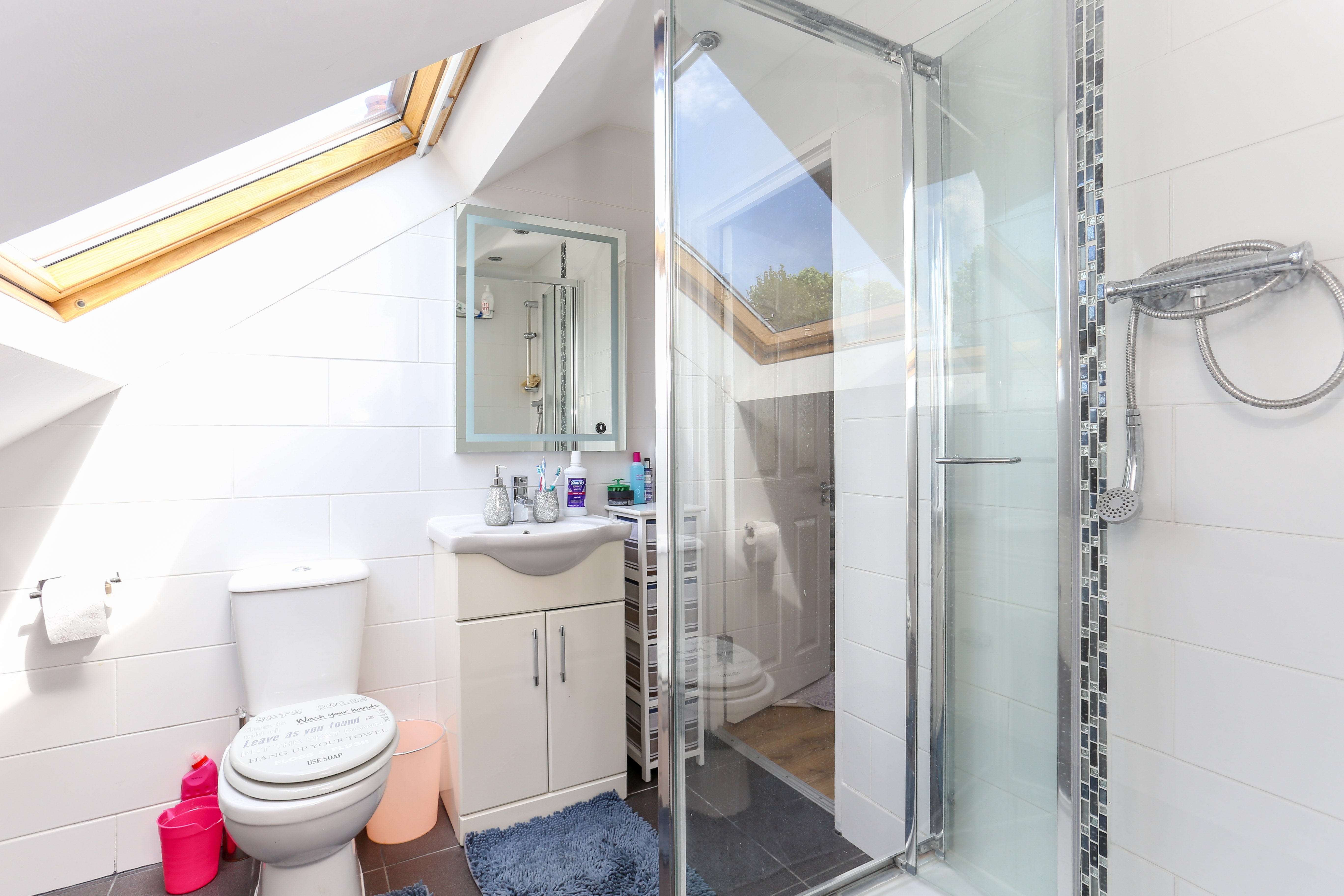 Room Boston Road in Greater London