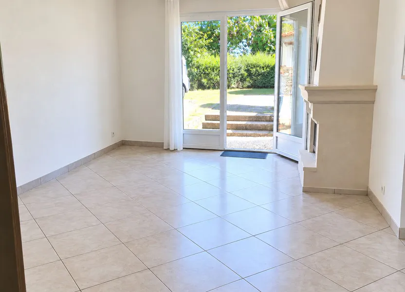 Maison Rue du Petit Village à Saintes