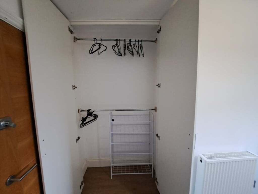 Room Chadbourn Street in Greater London