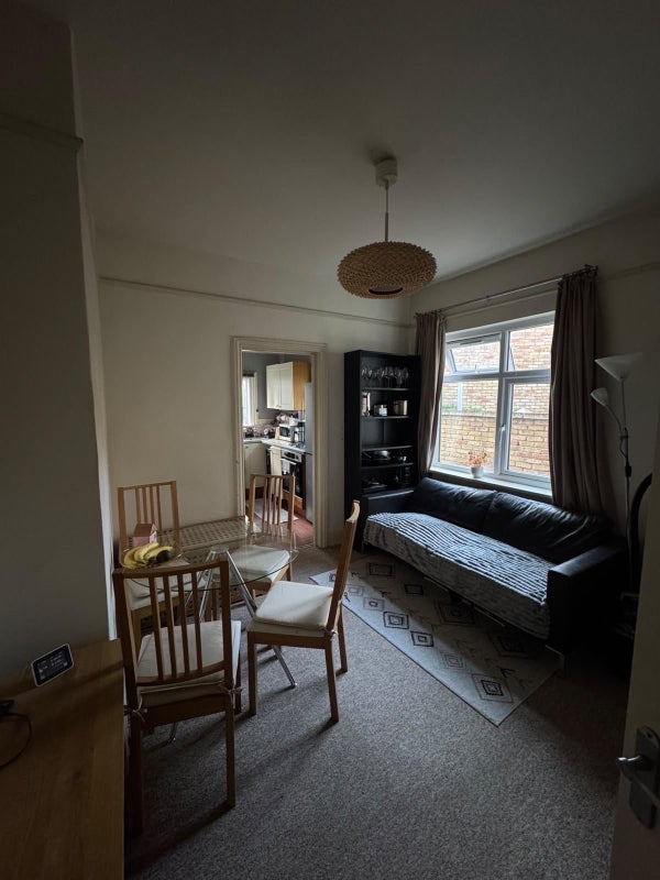 Room Filmer Mews in Greater London