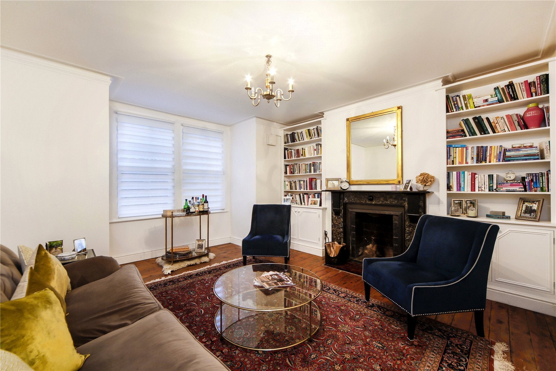 Flat Simpson Street in Greater London