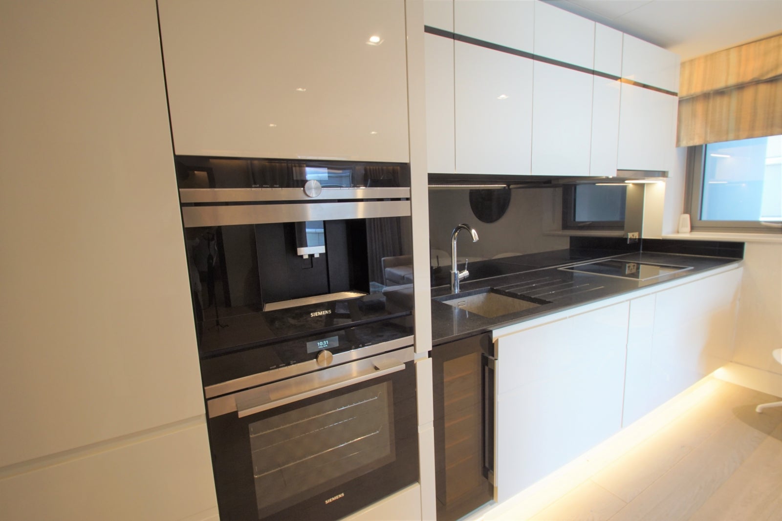 Flat Albert Embankment in Greater London