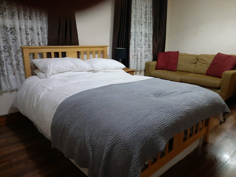 Room Relf Road in Greater London