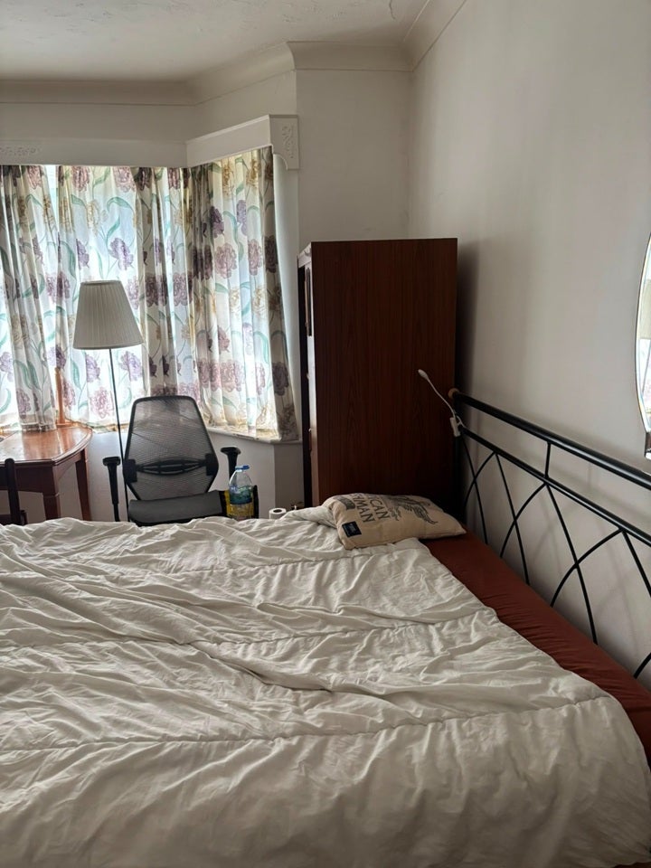 Room Canning Crescent in Greater London