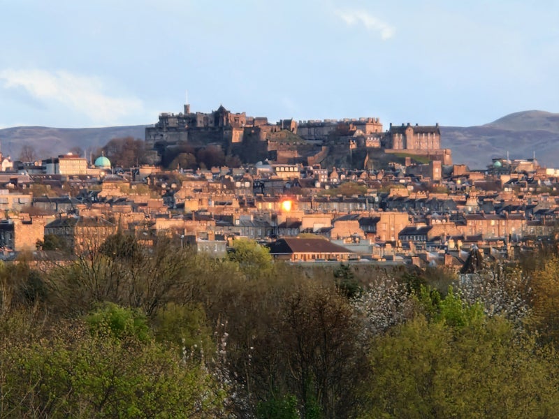 Room Connaught Place in City of Edinburgh
