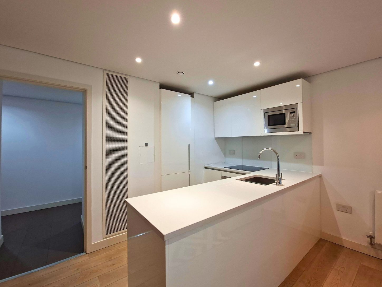 Flat Merchant Square in City of Westminster