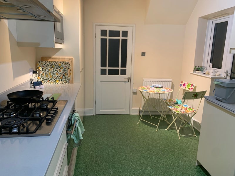 Room Tamarisk Square in Greater London