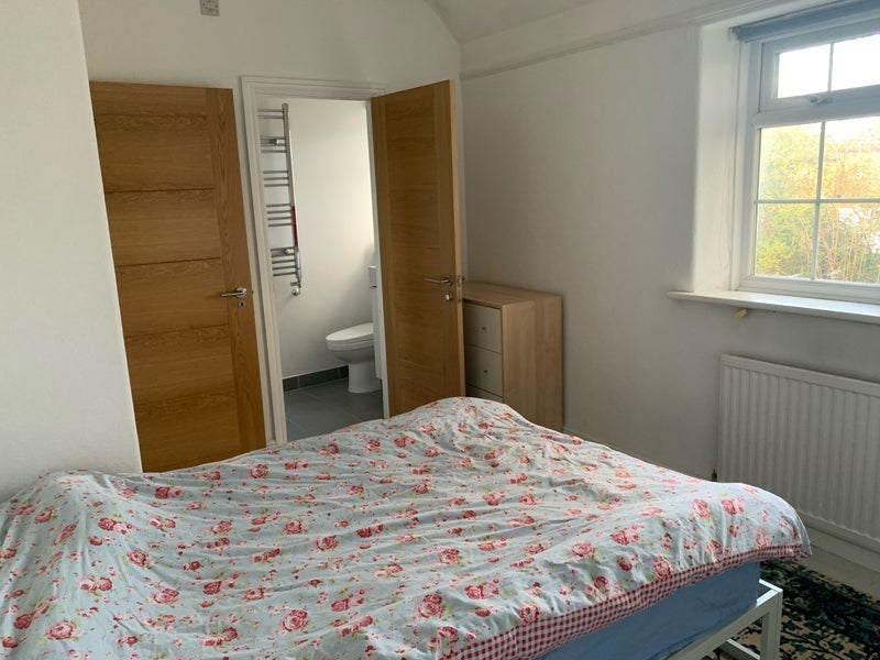 Room Tamarisk Square in Greater London