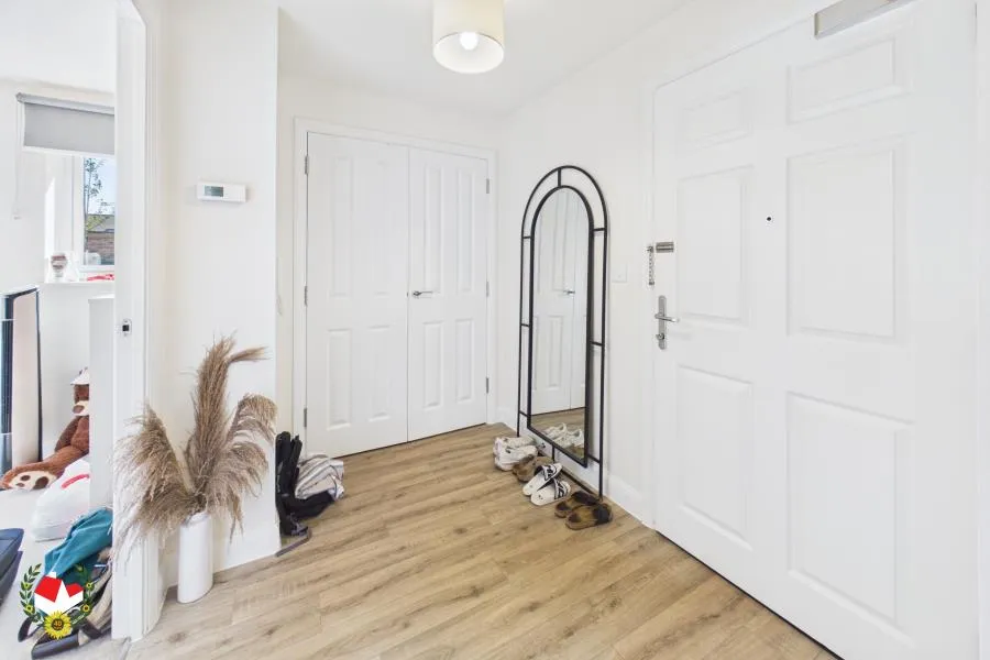 Flat Minett Road in Yate