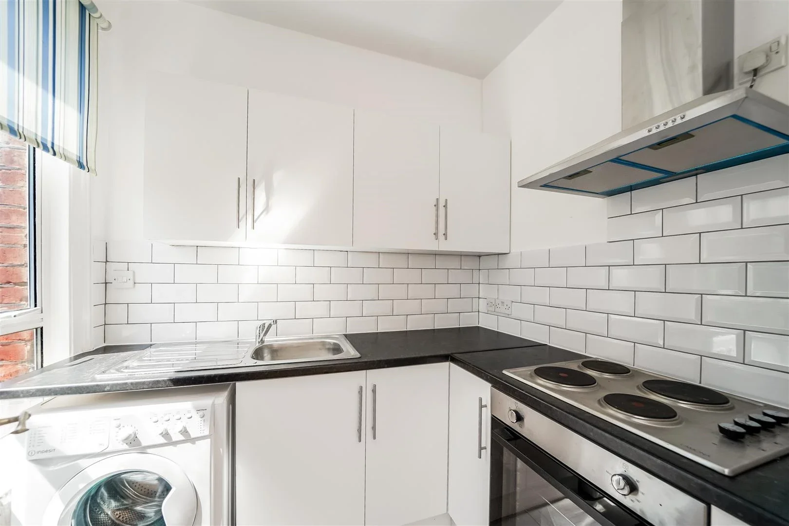 Flat Lausanne Road in Greater London