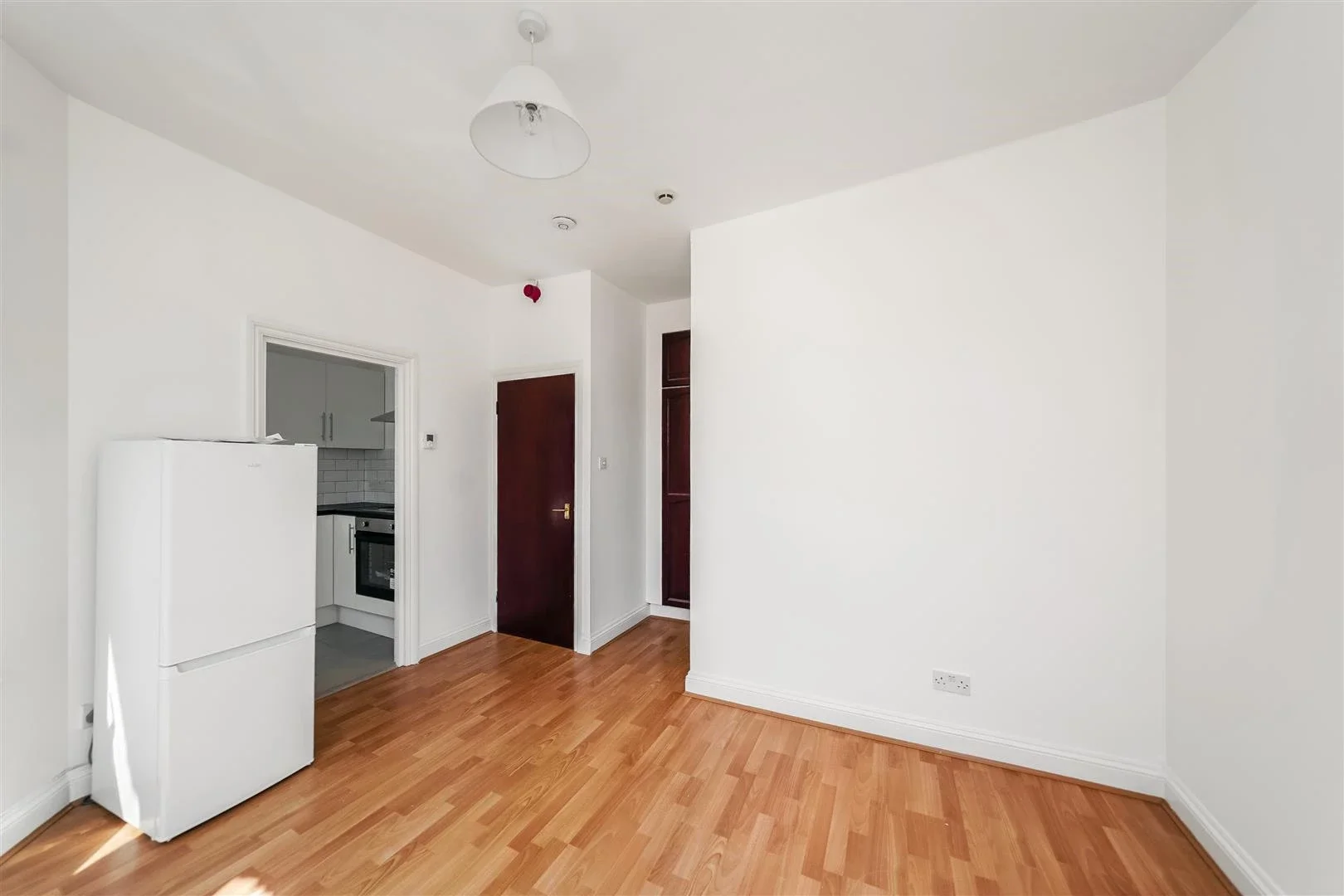 Flat Lausanne Road in Greater London