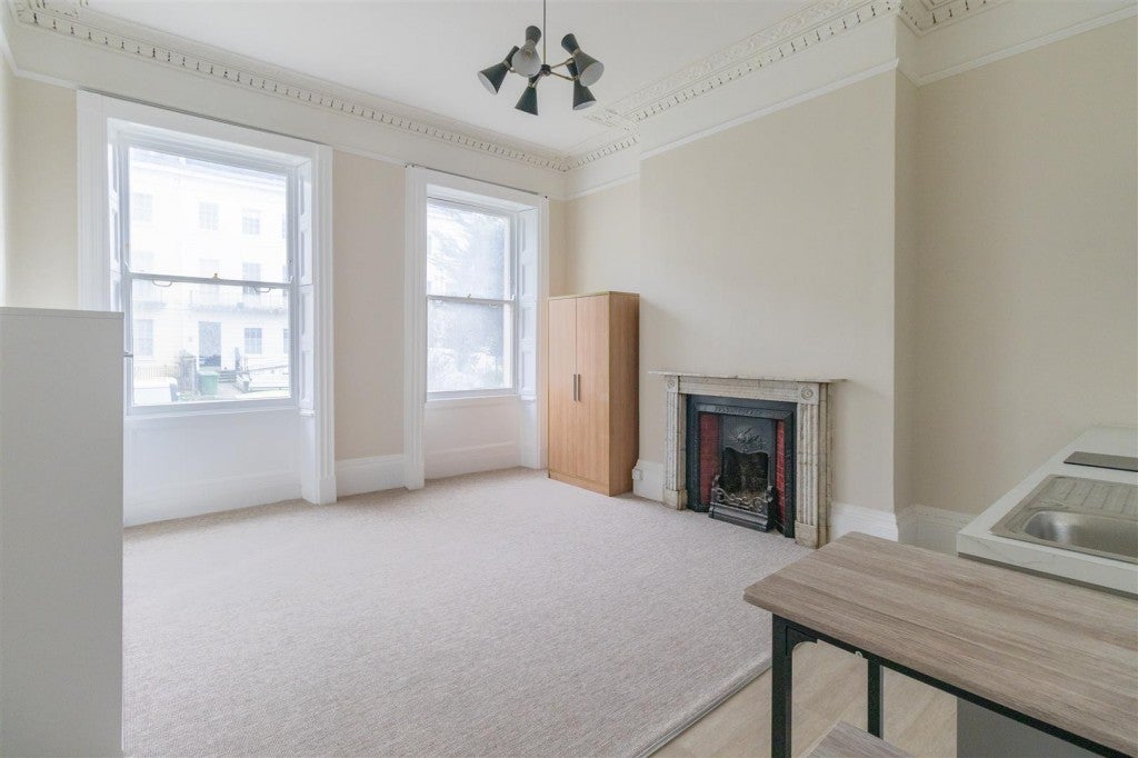 Flat Evesham Road in Cheltenham