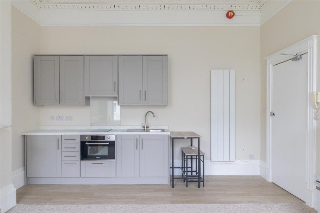 Flat Evesham Road in Cheltenham