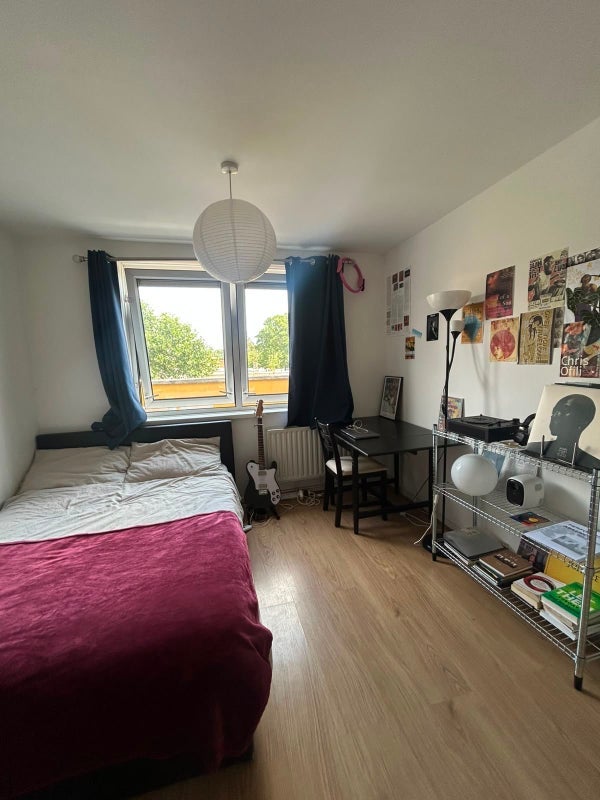 Room Trefil Walk in Greater London