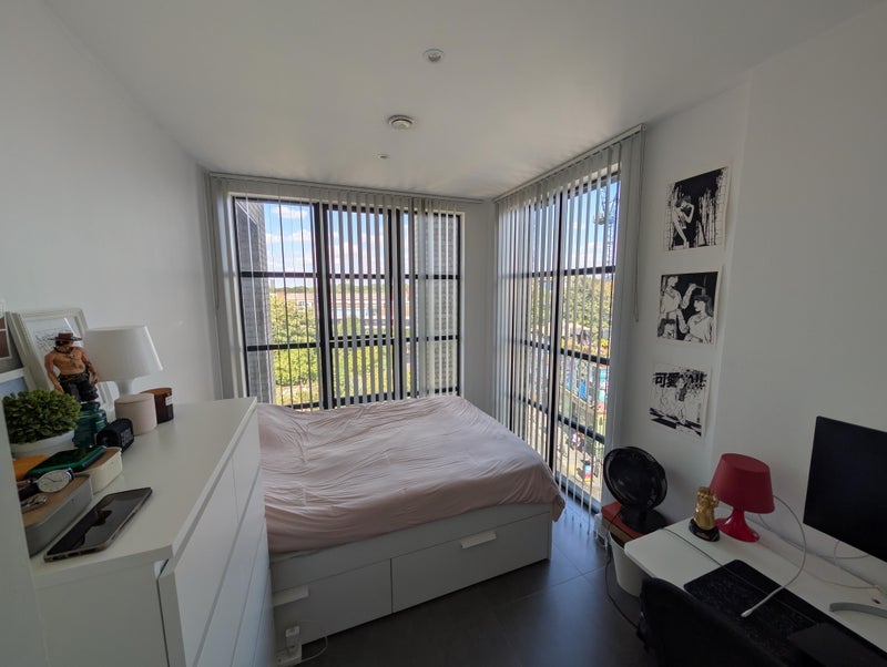 Room White Post Lane in Greater London