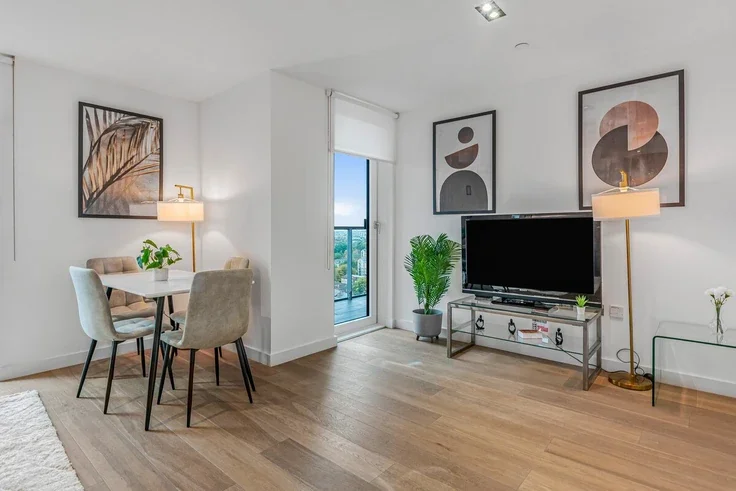 Flat Bethnal Green Road in Greater London