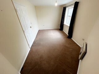 Flat Kilderkin Court in Coventry