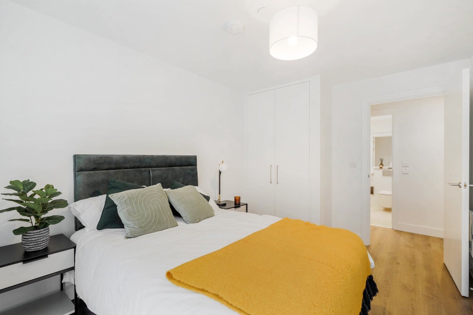 Flat Queen Street in Maidenhead