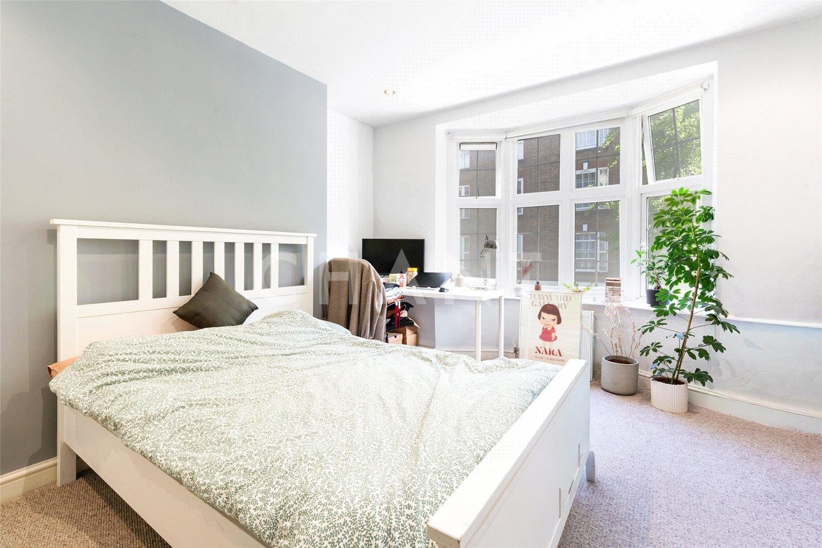 Flat Cranleigh Street in Greater London