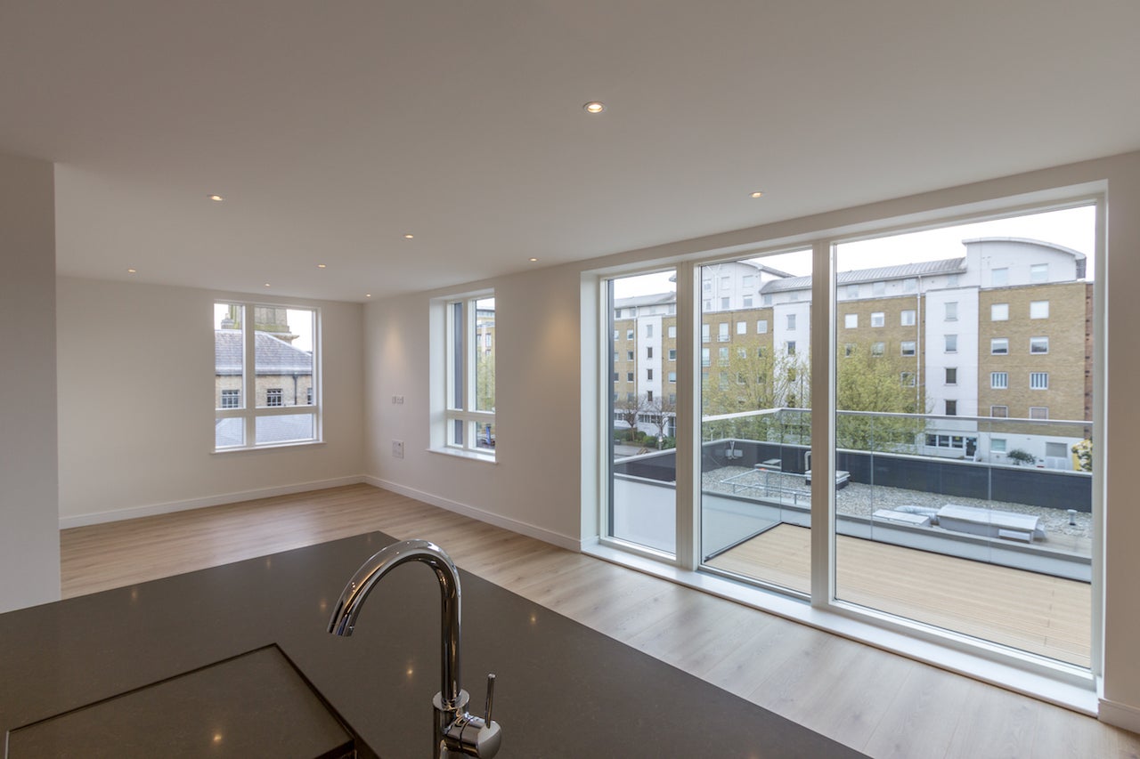 Flat Lionel Road South in Greater London