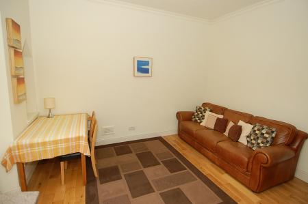 Flat Queen Street in Stirling