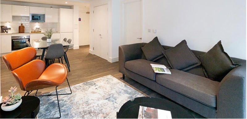 Room Hawkins Lane in Bristol