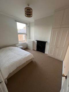 Flat Ashburnham Road in Greater London