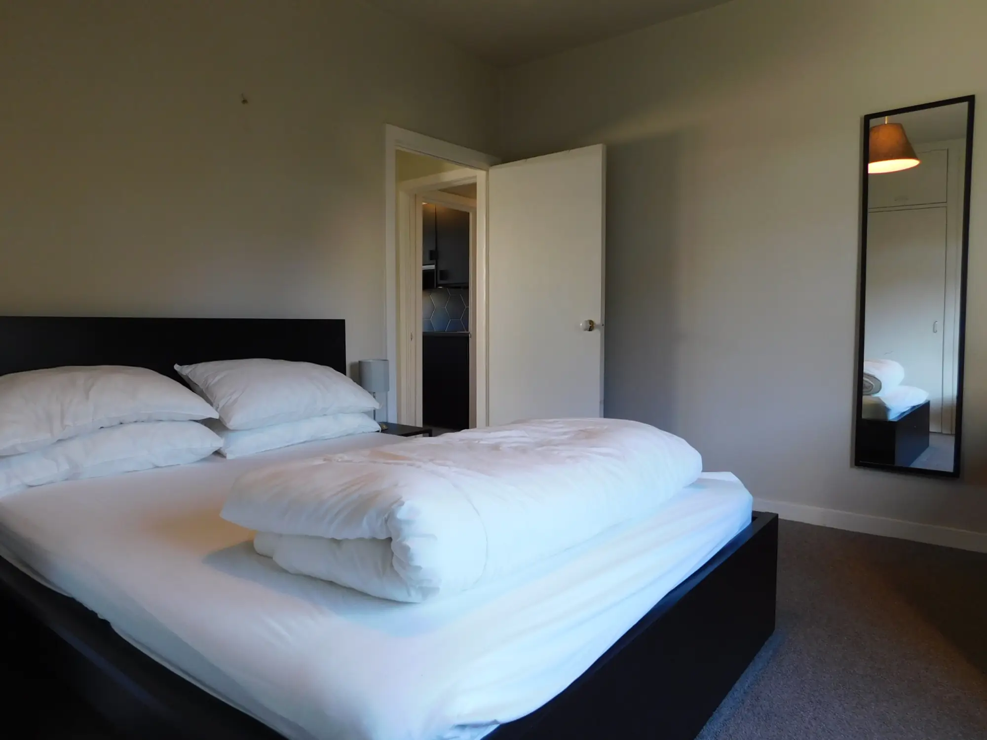 Flat Restalrig Square in City of Edinburgh