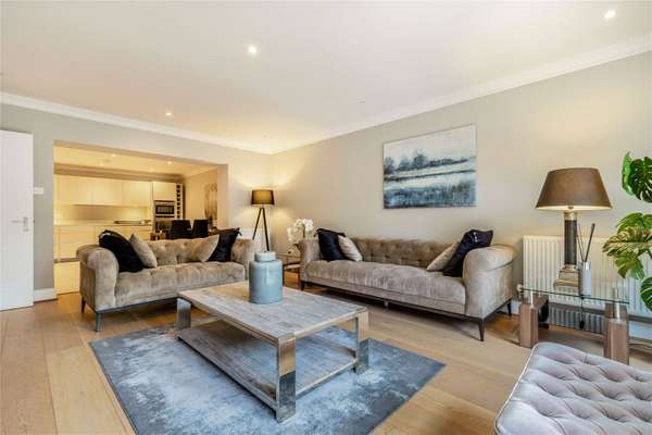 Flat Macclesfield Road in Wilmslow