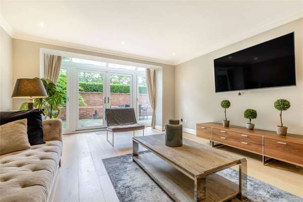 Flat Macclesfield Road in Wilmslow