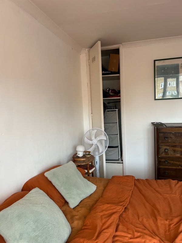Room Punderson's Gardens in Greater London