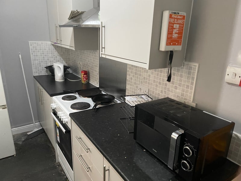 Room Moss Lane East in Manchester