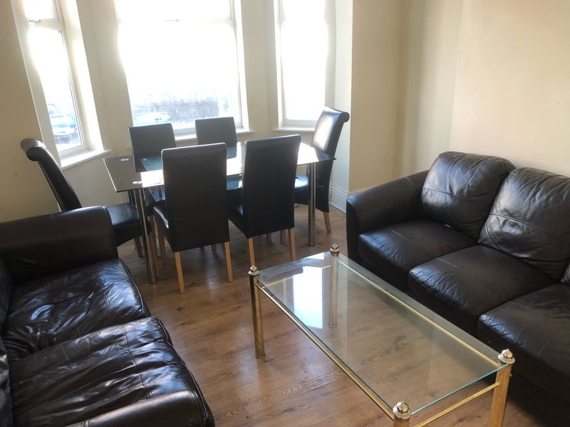 Room Moss Lane East in Manchester