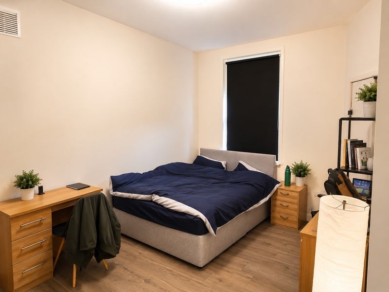 Room Moss Lane East in Manchester