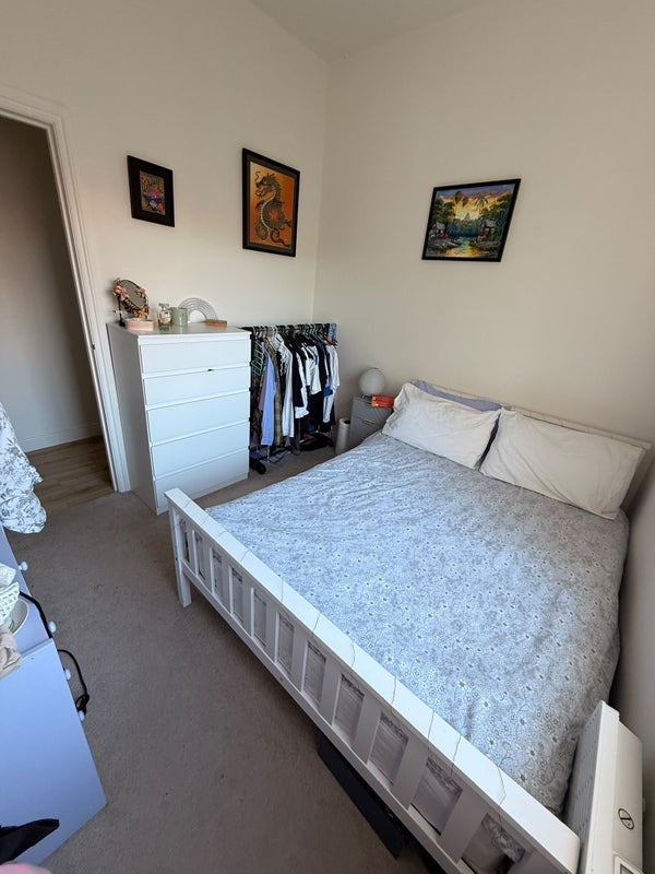 Room Alpha Road in Bristol