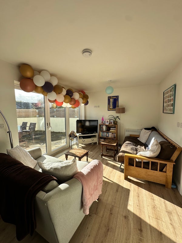 Room Alpha Road in Bristol