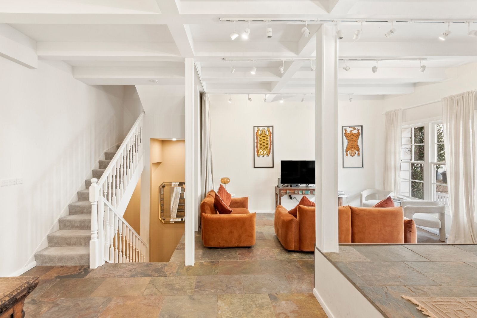 House Petersham Place in Greater London