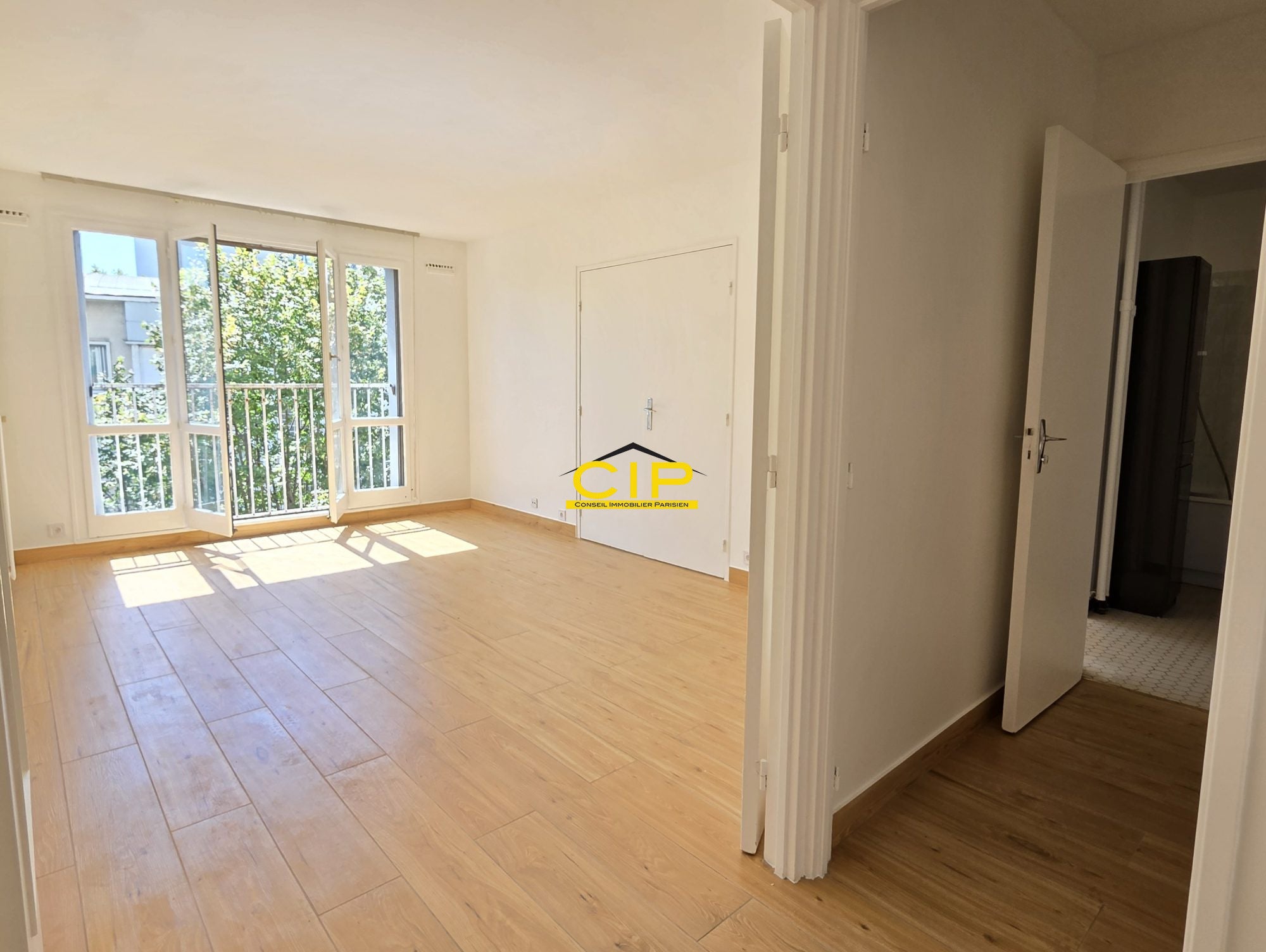 Appartement Rue Léon Giraud à Paris