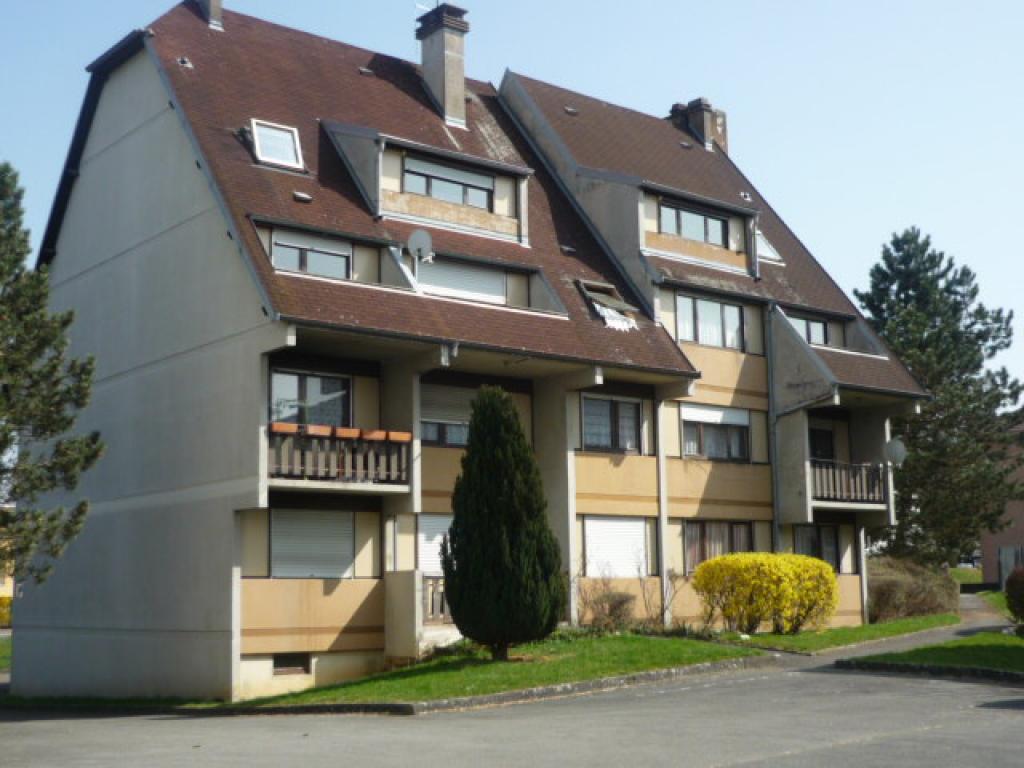 Flat Rue de Prés Verts in L'Isle-sur-le-Doubs