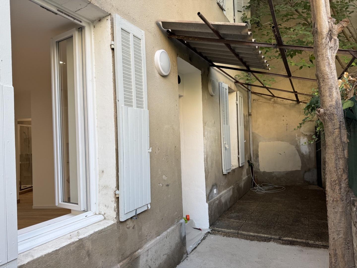 Flat Rue Sainte-Cécile in Marseille