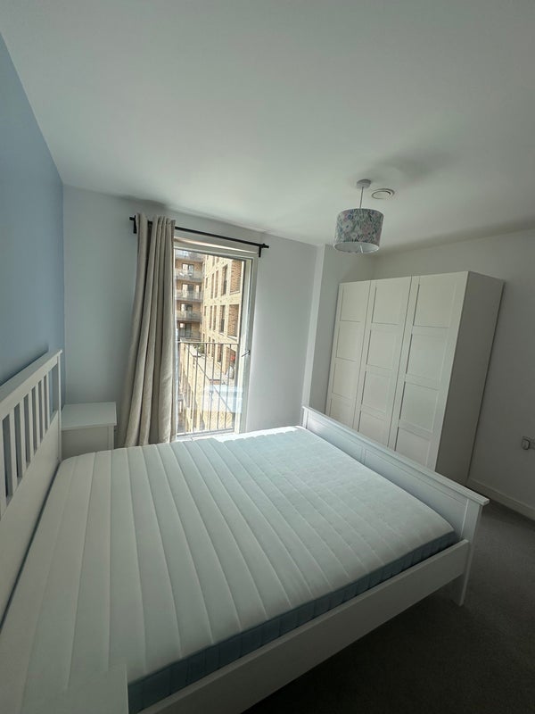 Room Liberty Bridge Road in Greater London