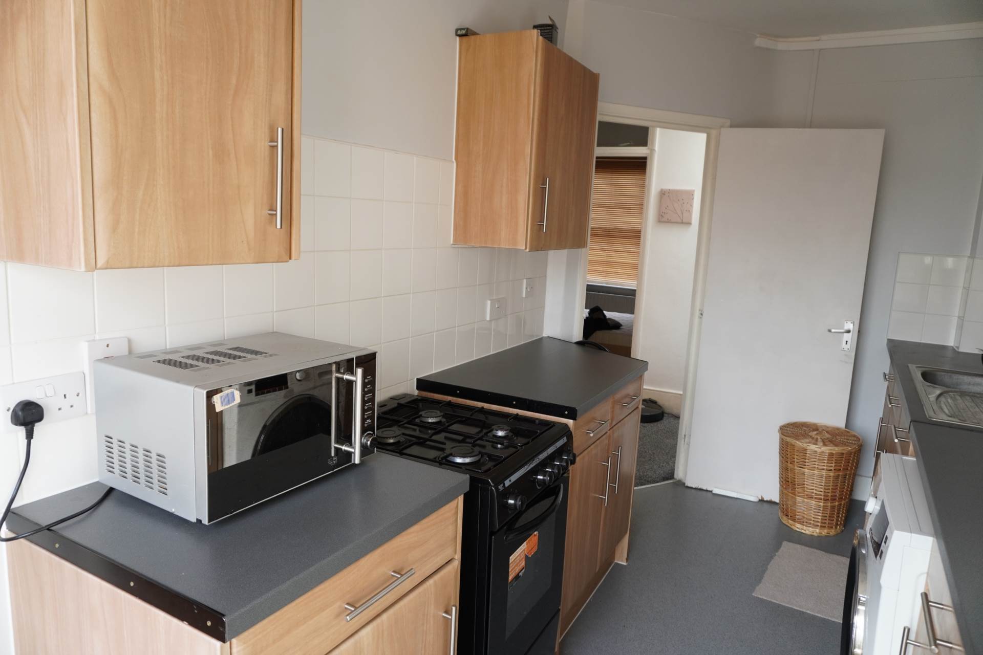 Flat Askew Road in Greater London