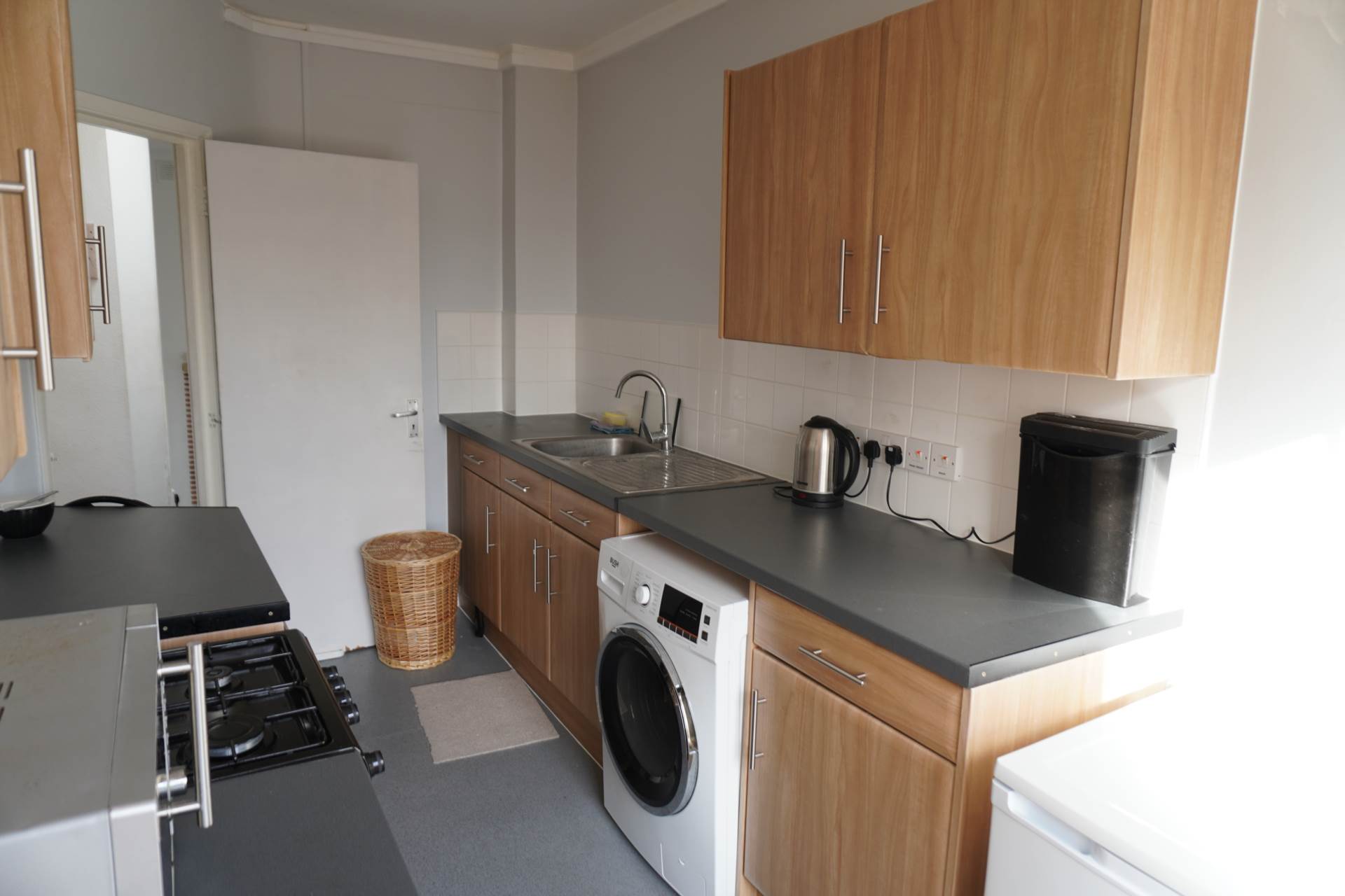Flat Askew Road in Greater London