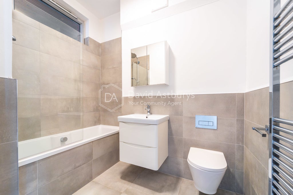 Flat Kingsland Road in Greater London